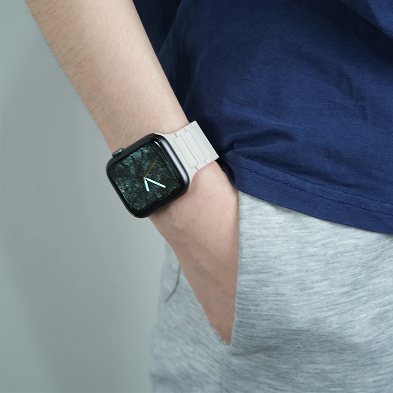 Magnetic strap for Apple Watch Band 45mm 44mm 40mm 49mm 41mm 38mm Silicone Loop Bracelet iWatch Series 9 8 7 6 5 4 3 Se ultra 2