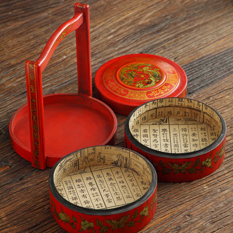 Imitation of ancient Chinese-style lunch boxes, wooden retro-loaded props, hand-delivered baskets, multi-layered.