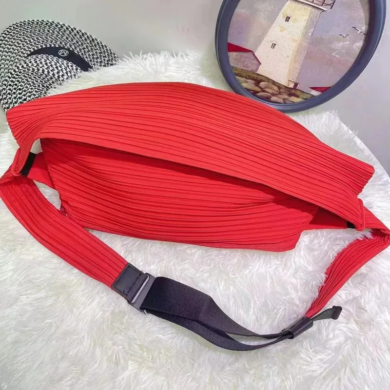 Miyake Fashion Folding Women\'s Crossbody Bag Solid Color Multi Functional Leisure Outdoor Vacation Bag Simple Backpack