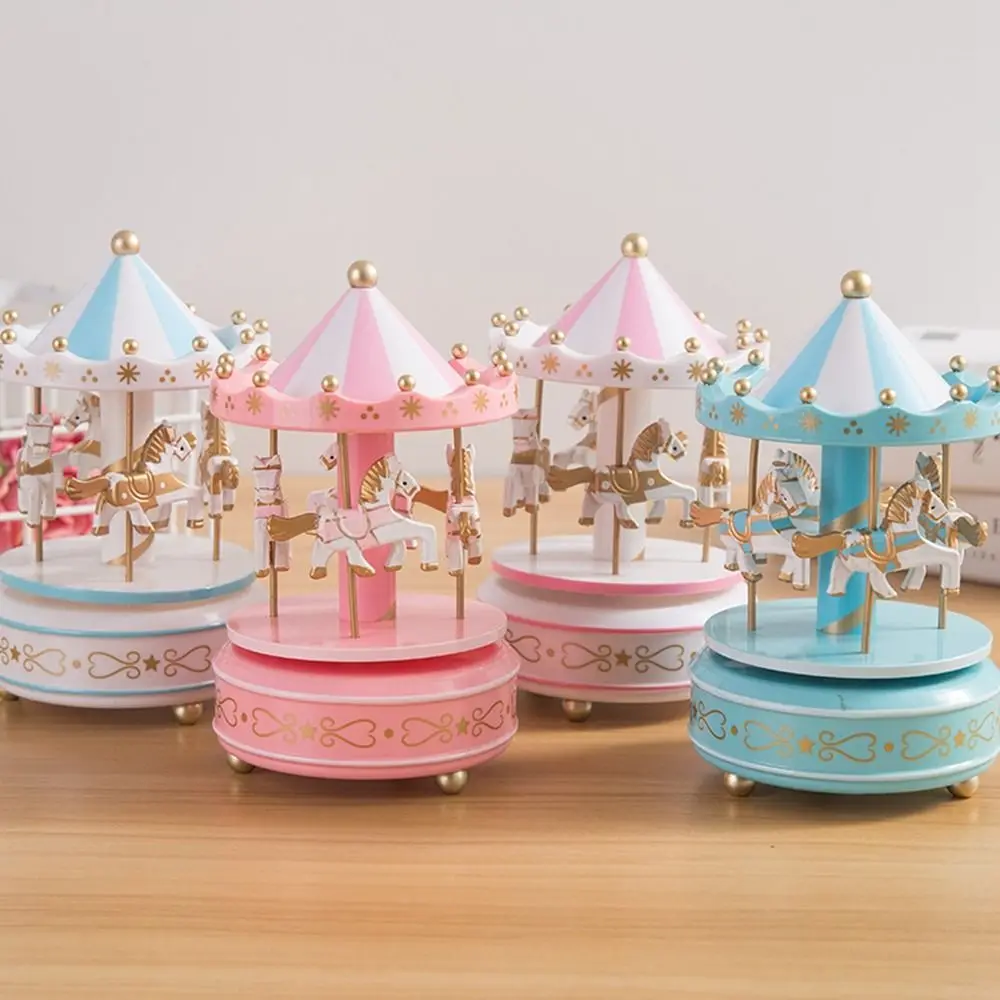 1pc Luxury Carousel Music Box 4 Horses Rotate Rotation Romantic Luxury Carousel Toys Handwork Music Box Gifts