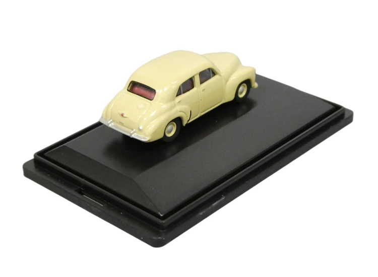 1/87 HO Scale Alloy Car Model 1948 FX Sedan Vintage Car Model Train Scene Miniature Collection Sand Table Landscape Adult Gift