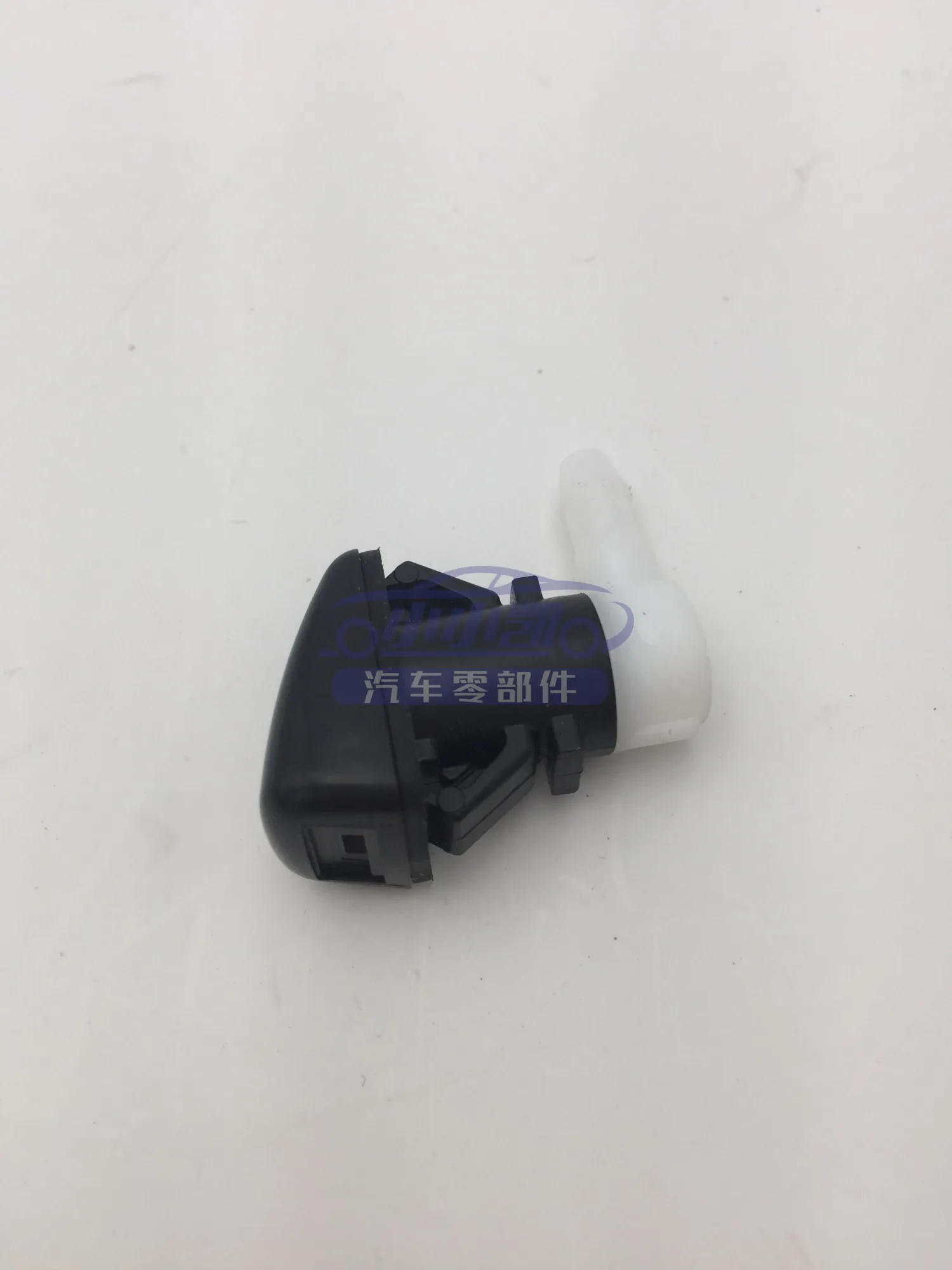 

For Cadillac SRX CTS Windshield Wiper Nozzle Front Windshield Washer Nozzle