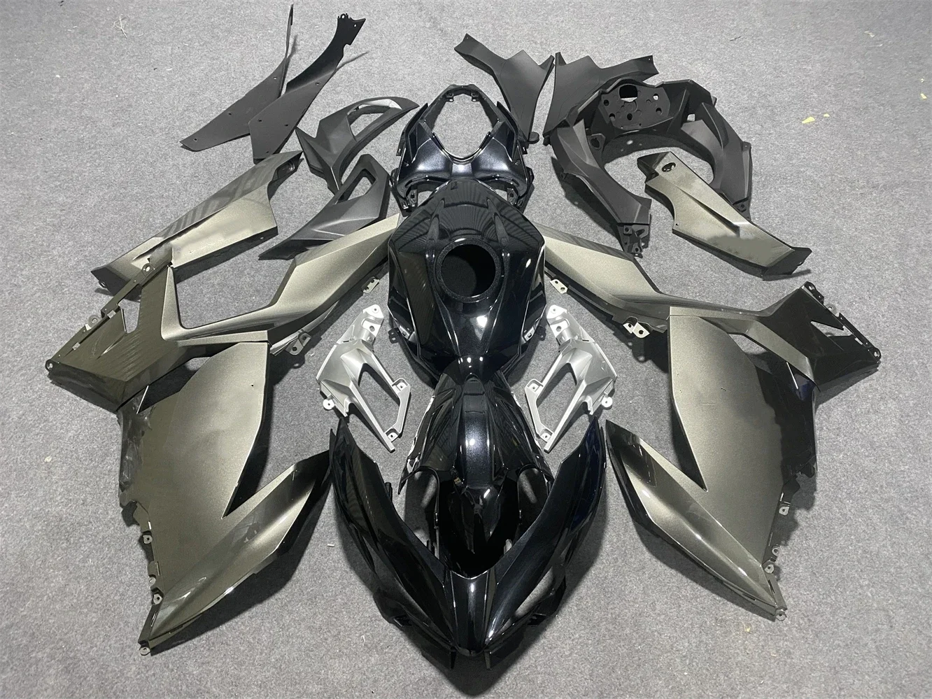 Обтекатель A/мотоцикла подходит для Ninja 400 18-23 ZX400 2018 2019 2020 2021 2022 2023 года, обтекатель кузова серо-черного мотоцикла