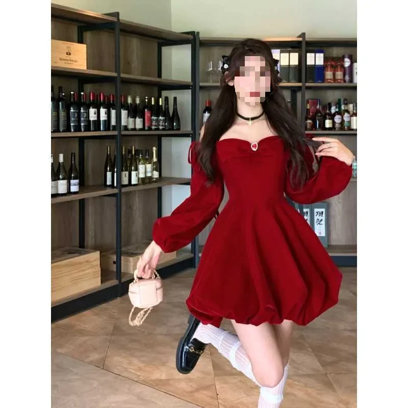 Elegant 2024 French Style Velvet Dress With Real Roses For Women Autumn/Winter Christmas Party Gown Dresses