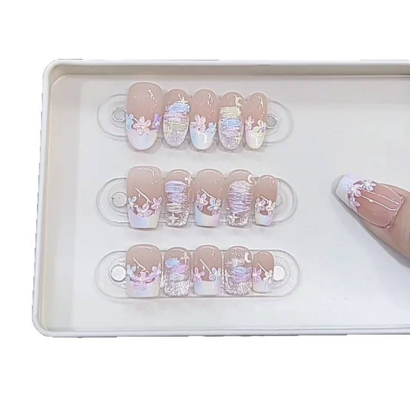 

Hand-worn nail spring and summer new oil painting small flower hand-painted plaster multicolored petals cat eye nail sticker