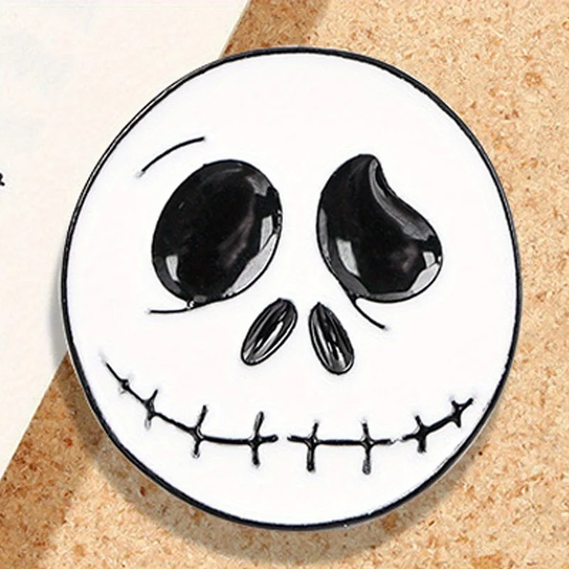 

Interesting Skull Halloween Brooch White Ghost Horror Badge Accessories