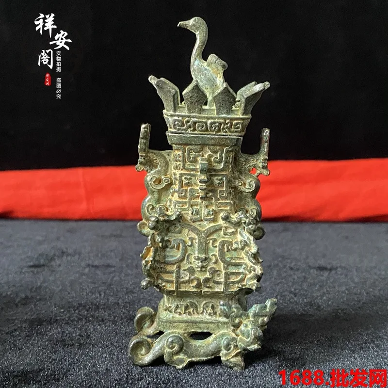 

Spring and Autumn War and Han Bronze Lotus and Crane Rectangular Hu Home Office Living Room Decorations Decoration Antique Colle