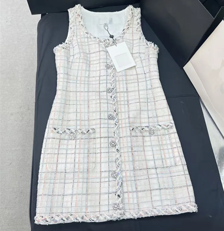 

Индивидуальный пошив: Европейская женская мода 2026, новая весенняя коллекция, твидовое платье-пальто без рукавов на одной пуговице