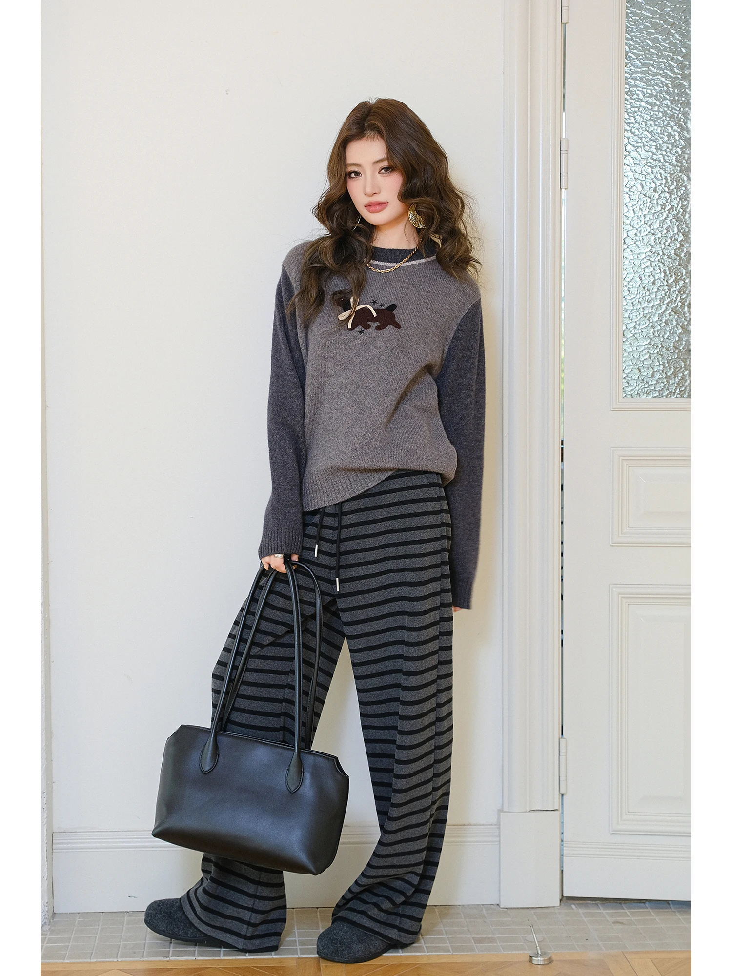 

MIUCO Premium Camere Contrast Color Knitted Sweater Women's Cartoon Dog Loose Inner Wear Winter Long Sve round Ne