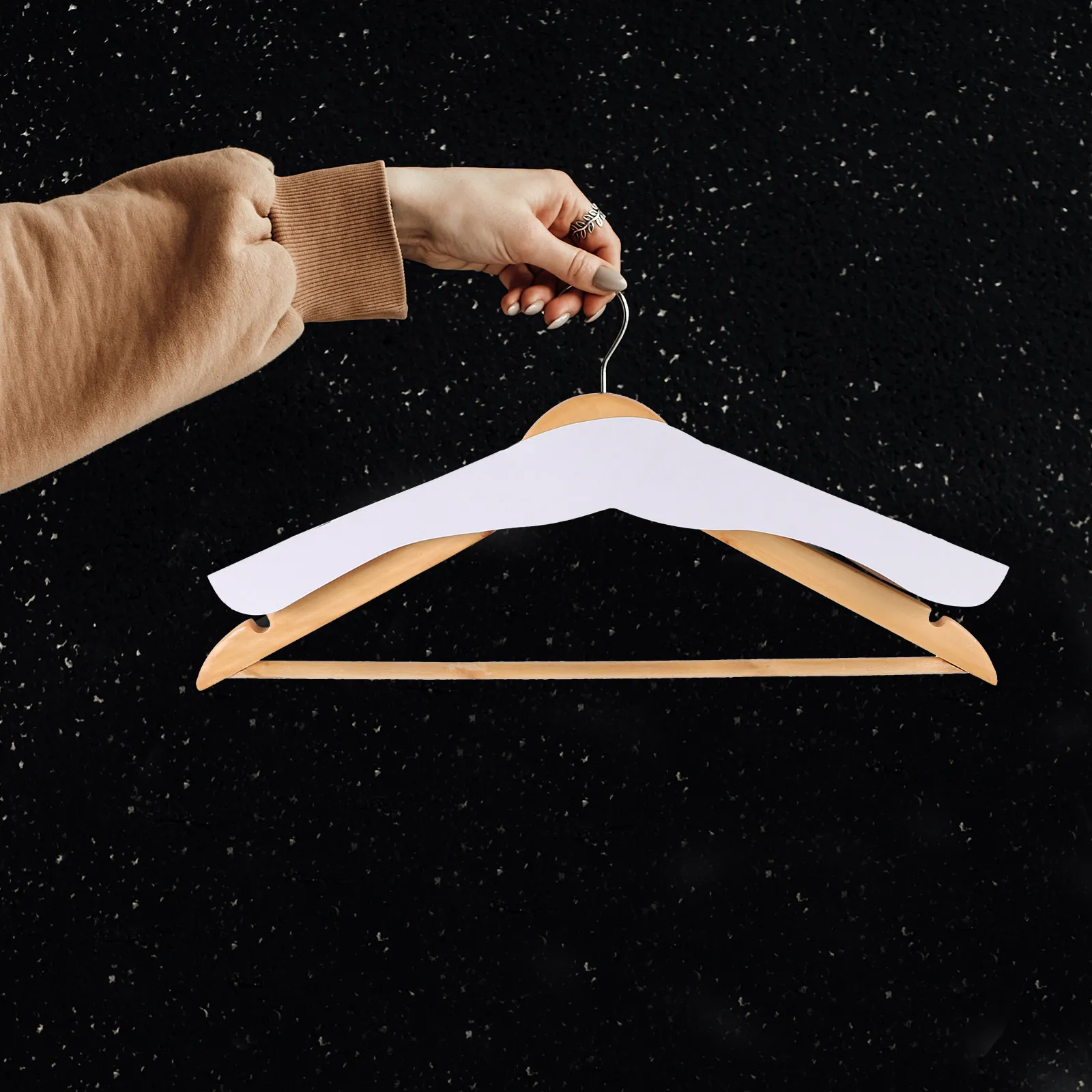 

50 шт. бумажных наплечников для вешалок, защита от деформации одежды, для пальто и костюмов