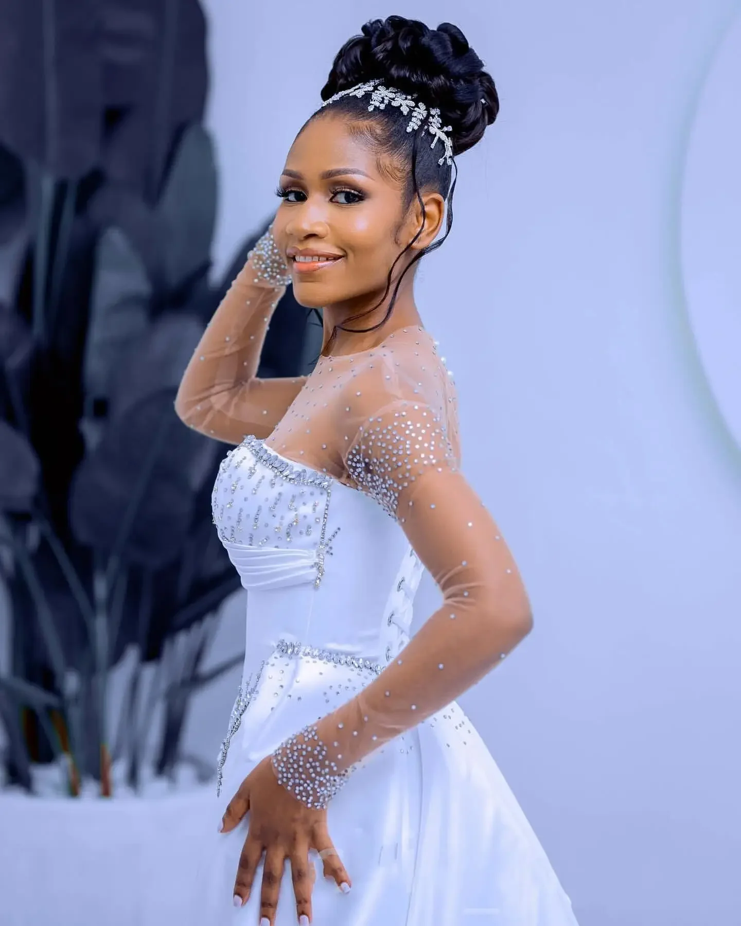 Vestido de novia de lentejuelas con cuentas brillantes, ilusión personalizada, vestido de novia africano de satén de manga larga con tren desmontable