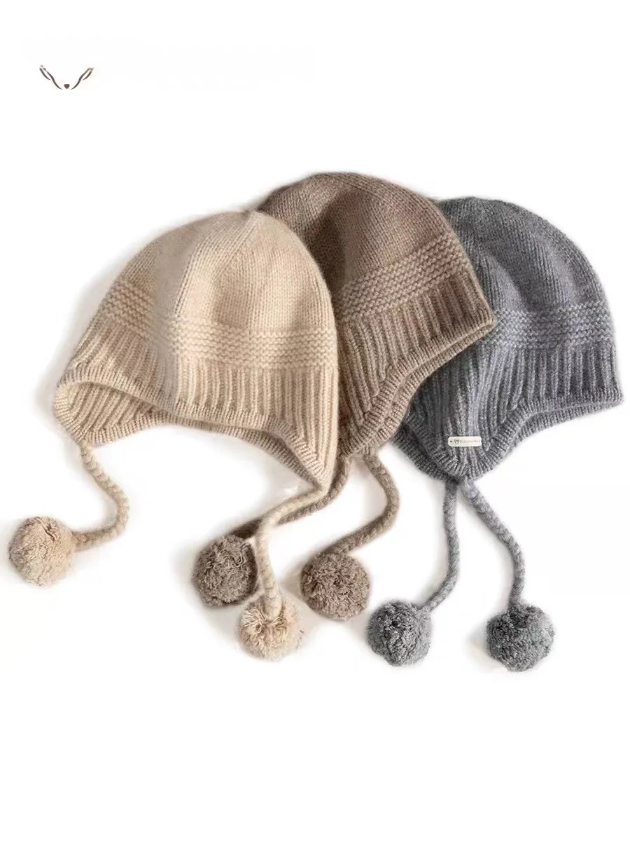 カシミヤニットイヤーウォーマーハット女性の秋冬小さな三つ編みデザインカジュアルスタイルピュアカラーヤギ毛キャップユニセックス