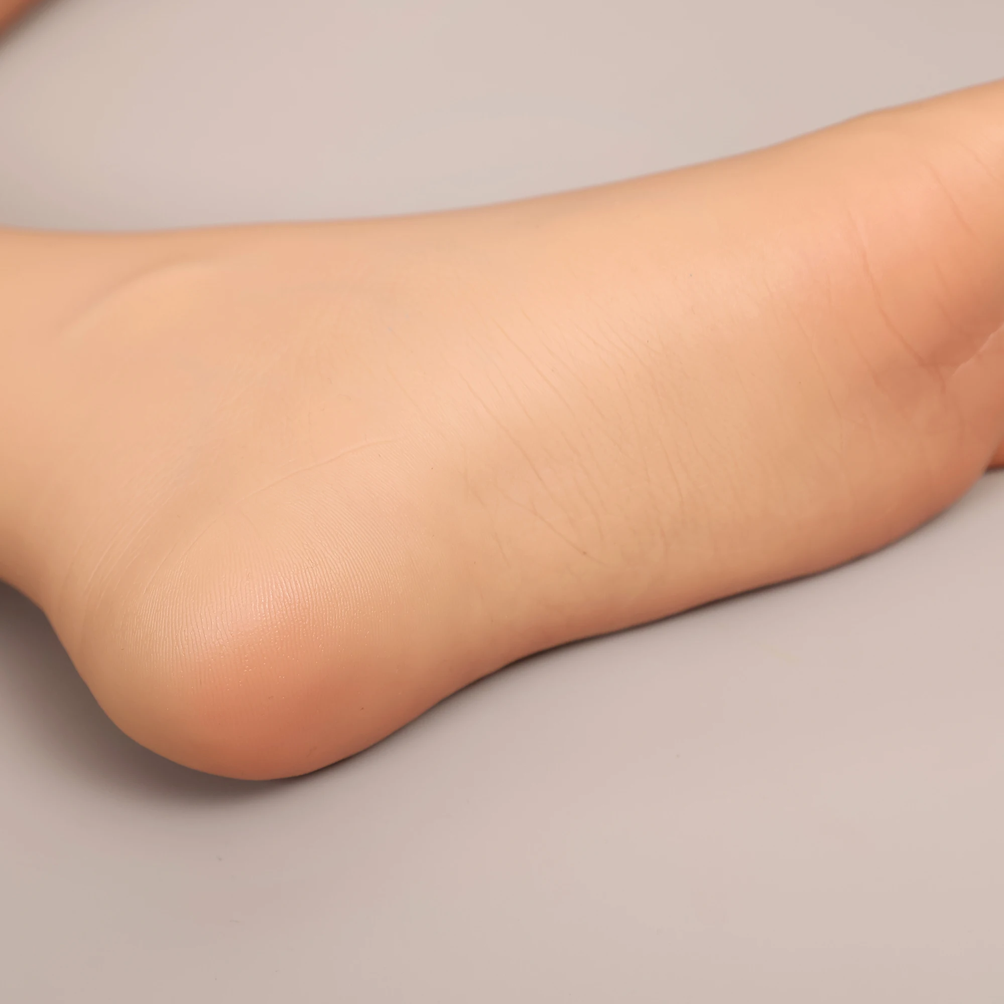 

Модель стопы для практики ногтей, реалистичный детский силиконовый манекен для ног, маленькие ноги, фетиш для маникюра, обувь, дисплей для ювелирных изделий ZH28