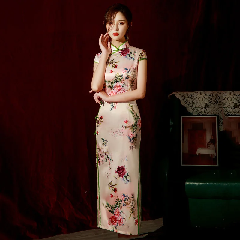 

Elegant Summer Pink Cheongsam Dignified Catwalk Retro Fashion Qipao Chinese Traditional Style Evening Wedding Dress for Women