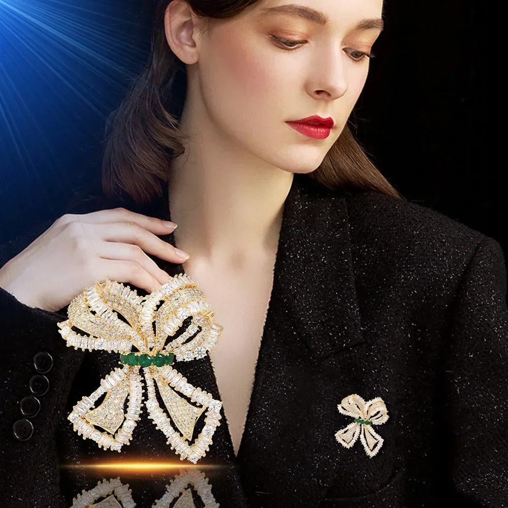 

Women's New Retro Rhinestone Zircon Bow Brooch Hollow Out Design Bowknot Suit Coat Lapel Pins for Women Banquet Party Gifts