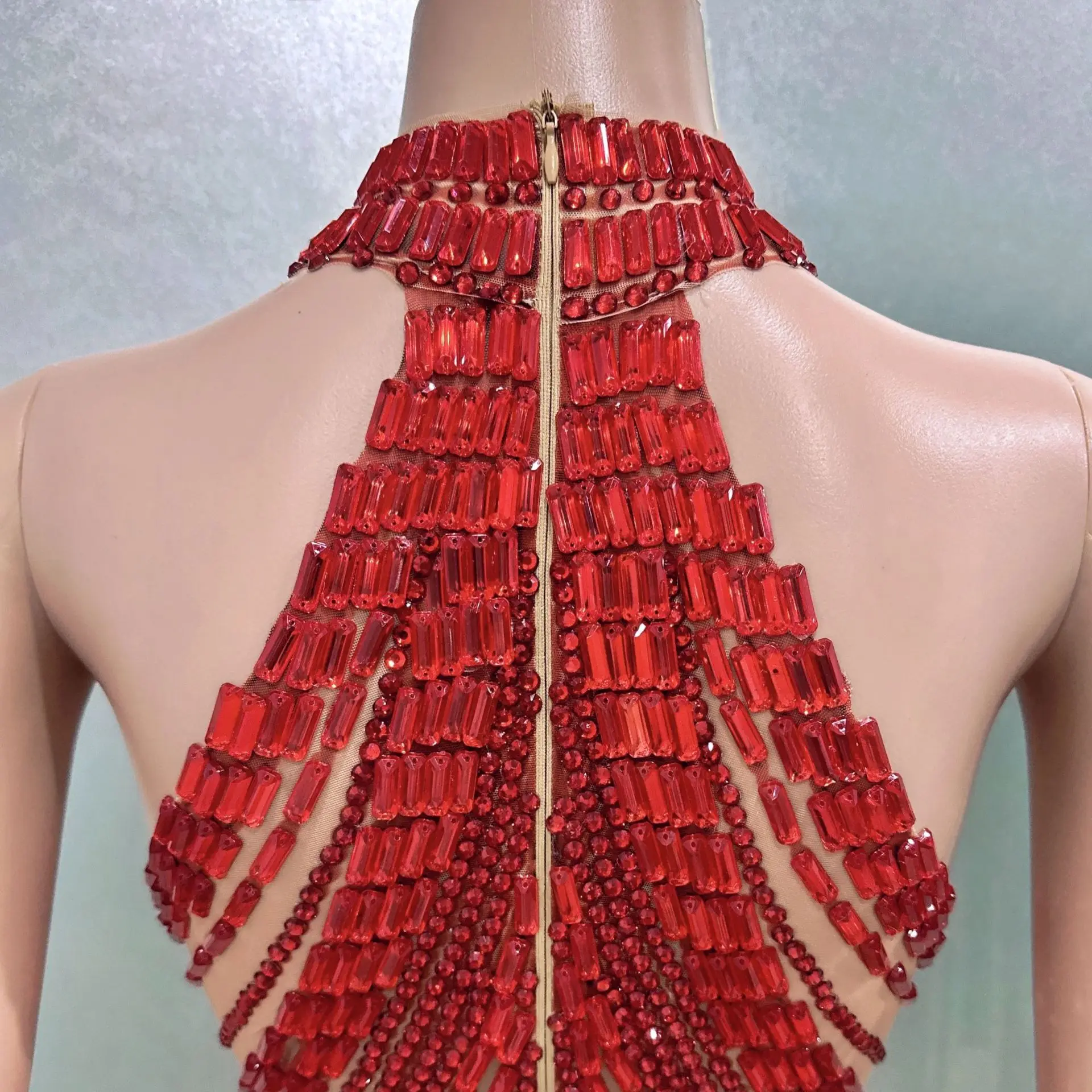 สีแดง Rhinestone เซ็กซี่ตาข่าย Off-the-ไหล่ชุดไนท์คลับวันเกิด Party แน่นอาหารค่ําชุดผู้หญิง Elegant Party ชุดลูกปัด