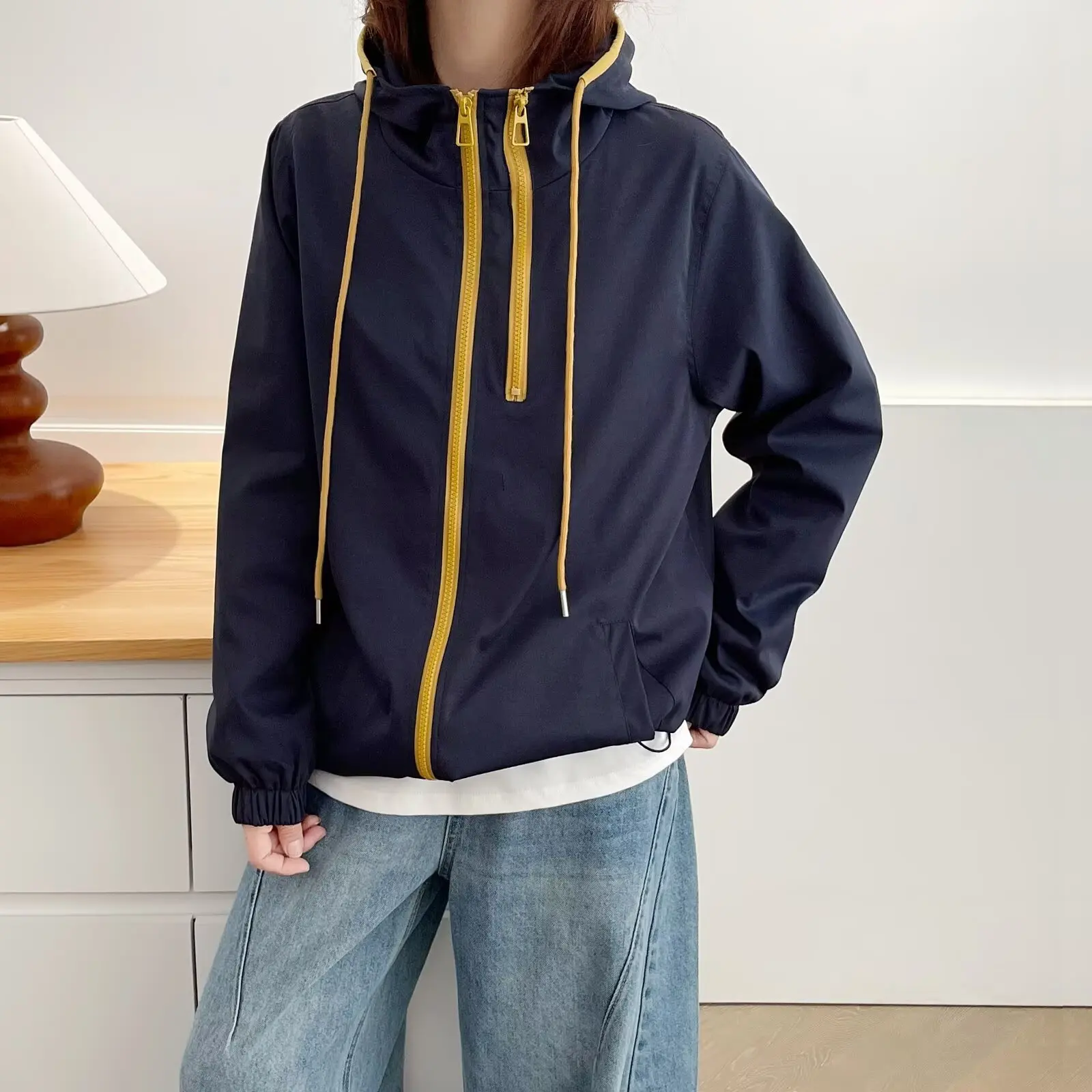 

XXXXL модная женская уличная куртка больших размеров, осень 2022, новая спортивная ветровка с капюшоном контрастного цвета на молнии, пальто