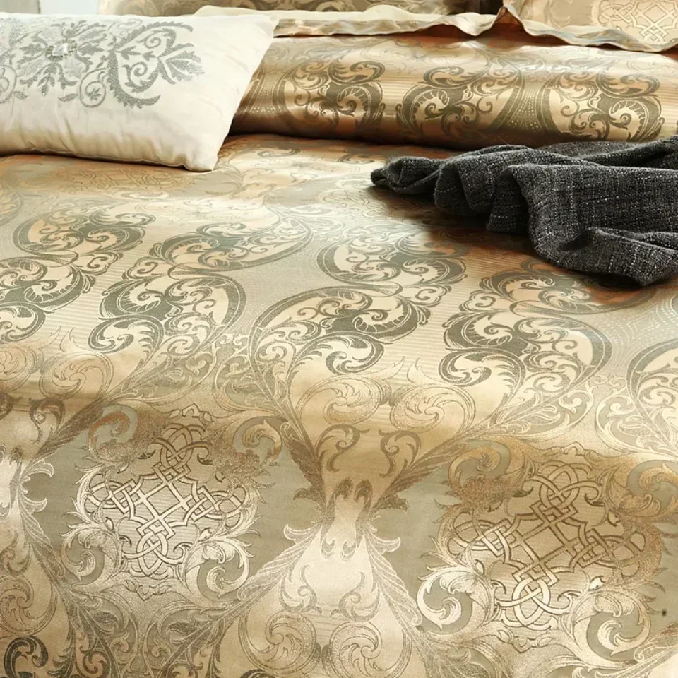 Luxury Jacquard Bedding Set 3