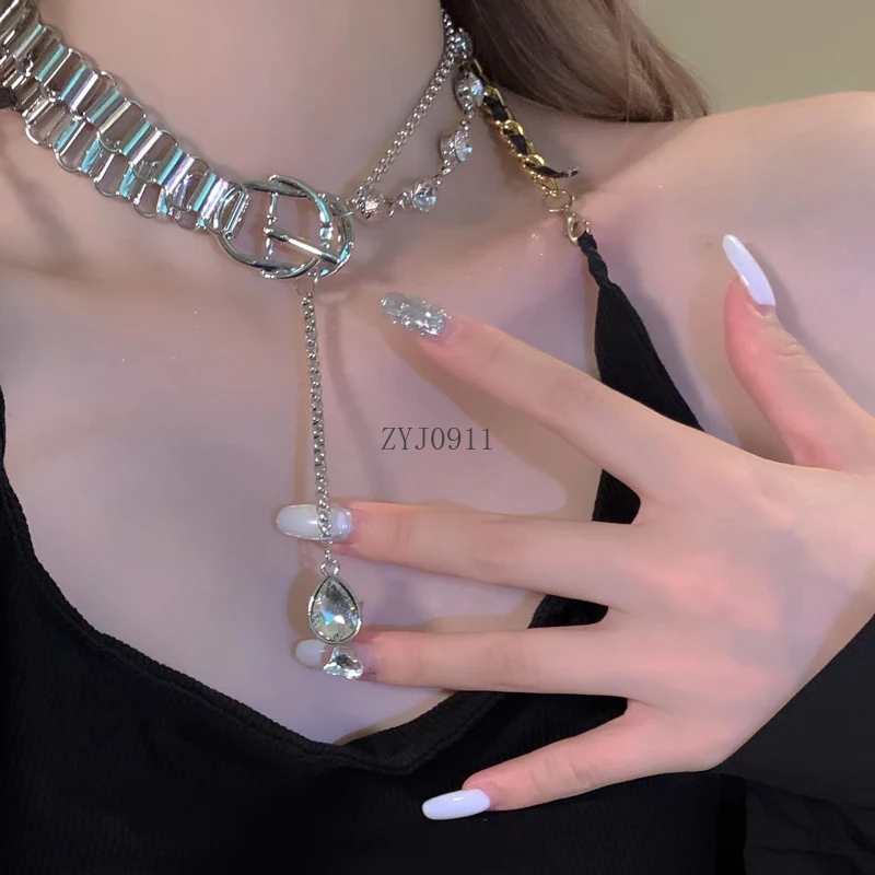 سلسلة الموضة الأوروبية والأمريكية الربط قلادة مهدب شخصية مبالغ فيها سلسلة الترقوة عالية الإحساس