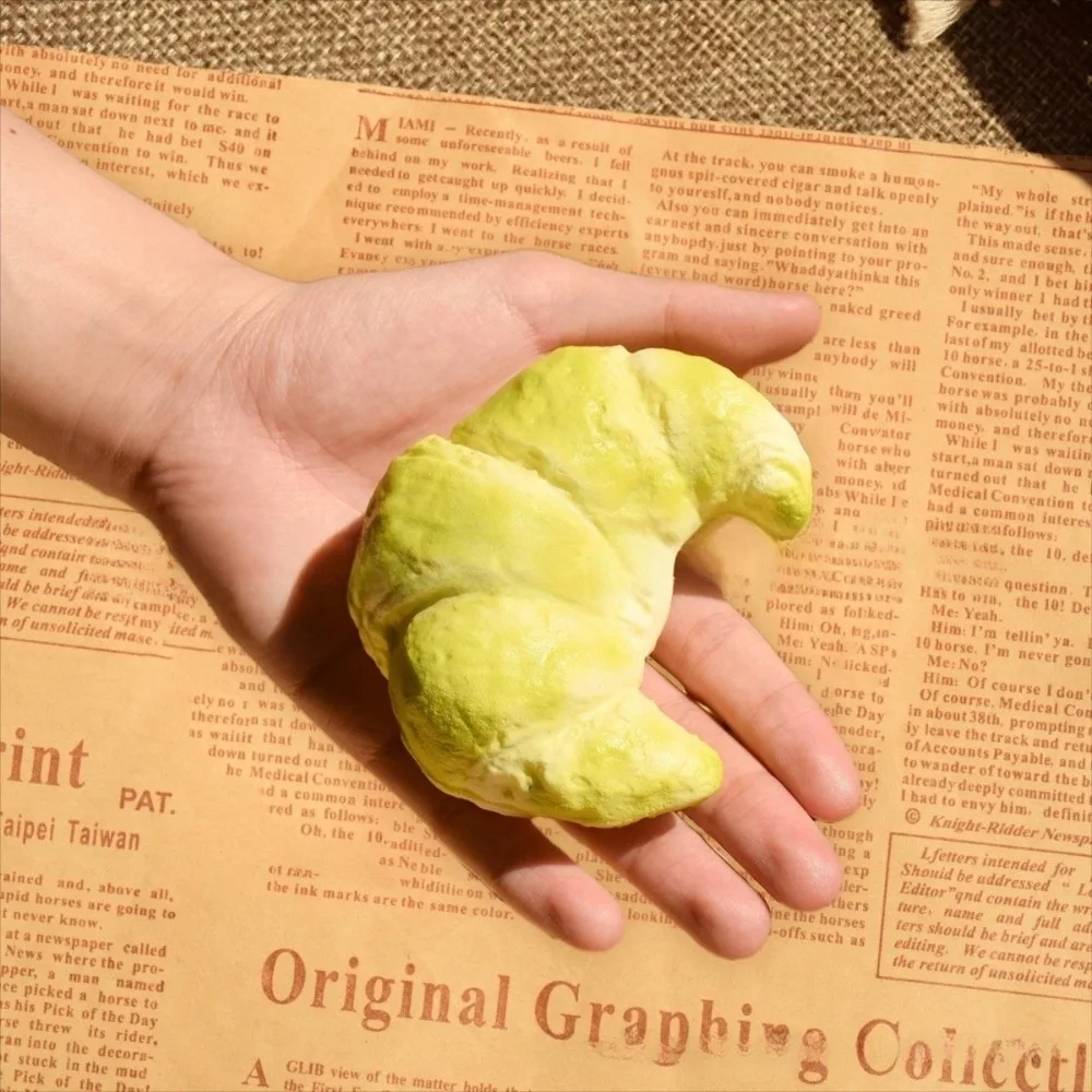 Slow Rising Croissant Squeeze Soft Dessert Shape Anti-Anxiety Feature Stress Relief Thick Handmade Sensory Fidget Ball