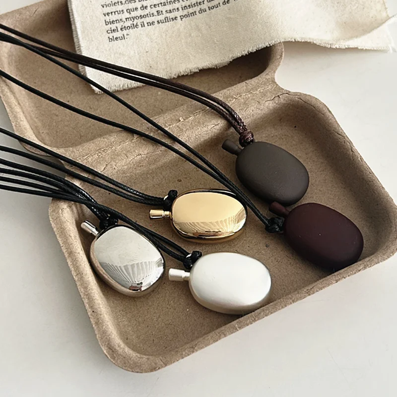 

Metal Water Bottle Pendant Necklace for Women Simple Black Rope Adjustable Long Sweater Chain Fashion Jewelry Gift Accessories