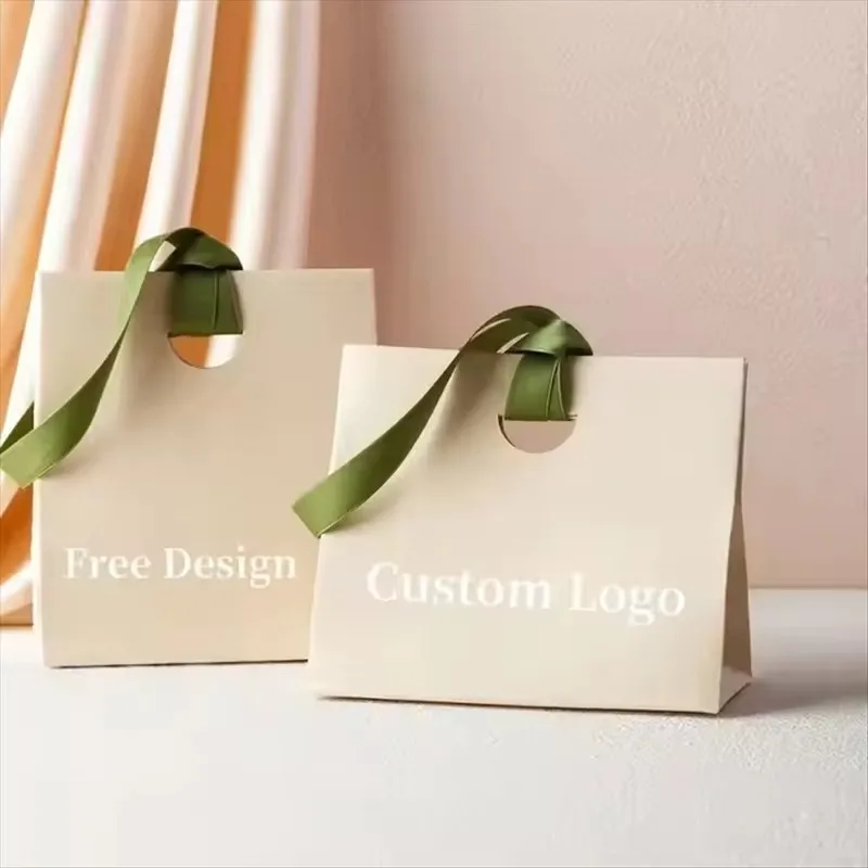 50 قطعة بو الجلود فو مخصص أكياس تغليف المجوهرات أكياس المفاجئة شعار مخصص أكياس المغلف ستوكات رفرف حقائب جلدية تنقش لو