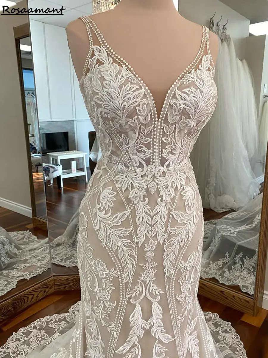 Gorgeous V-Neck Sleeveless Mermaid Wedding Dresses Illusion Open Back Appliques Lace Country Bridal Gowns