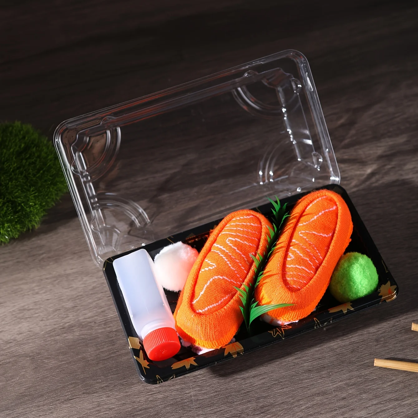 1 Pair of Mid-Calf Men's Socks, Suitable for Both Men and Women, Novel and Fun, Colorful Salmon Sushi Gift Box Socks, European and American Fashion Trend Style, Comfortable and Breathable, Party Casual Novelty Gift, Valentine's Day, Christmas, Santa Claus, Autumn and Winter Style, All-Season Style, Cute and Fun Socks