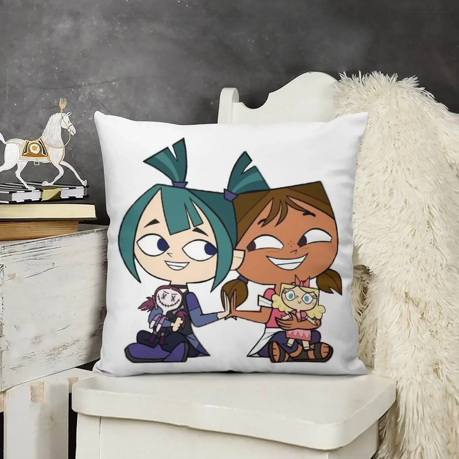 

Gwen and Courtney Total dramarama Throw Pillow Cushion Cover Set Decorative Pillow Covers For Sofa pillow pillowcase