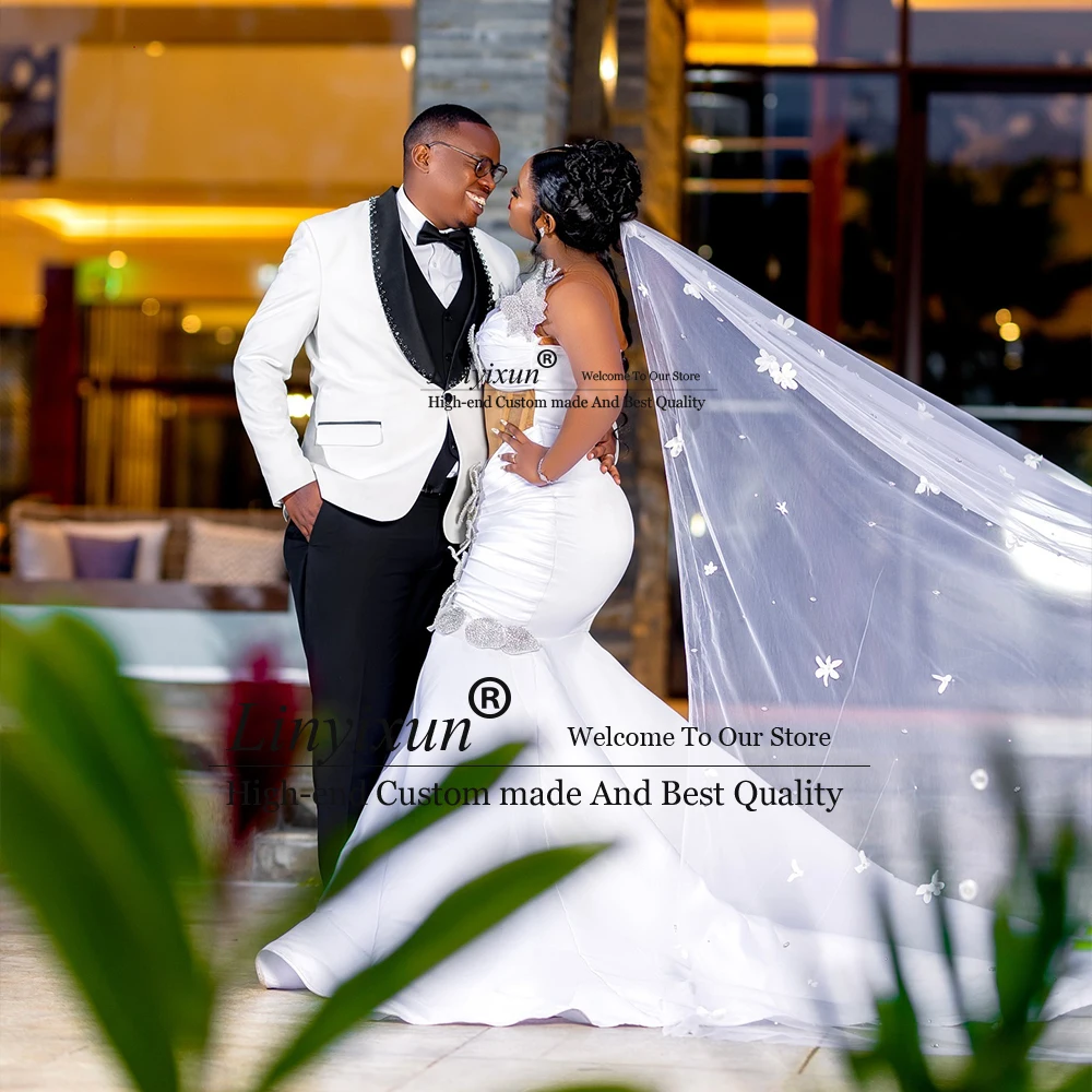 エレガントな 3D 装飾品のウェディングドレスノースリーブクリスタルマーメイドブライダルドレス花嫁のための女性のドレスカスタマイズされたローブデマリー