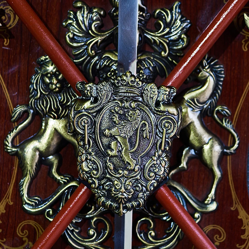 

Antique Shield with Armor Medieval Axe Lion Ornament Crafts Ancient Roman Sparta Shield Sword Wall Decor KTV Bar Wall Hanging