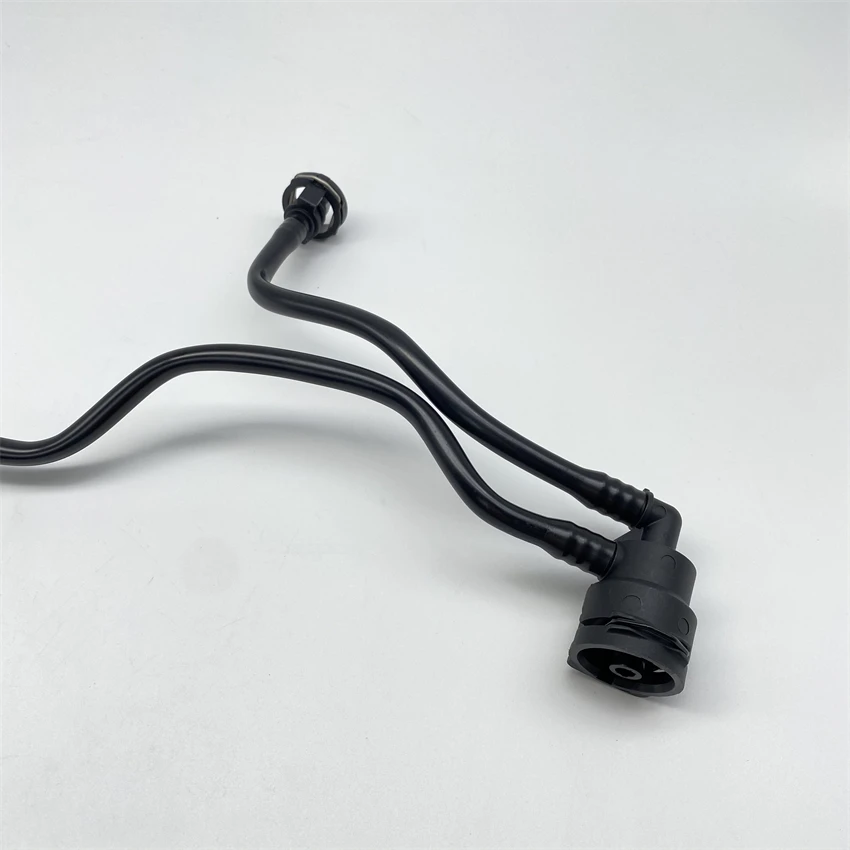 

STZT 2535013600 Car Radiator Hose Water Pipe for Mercedes Benz X253 Expansion Tank Pipe 253 501 36 00 Radiator Hose