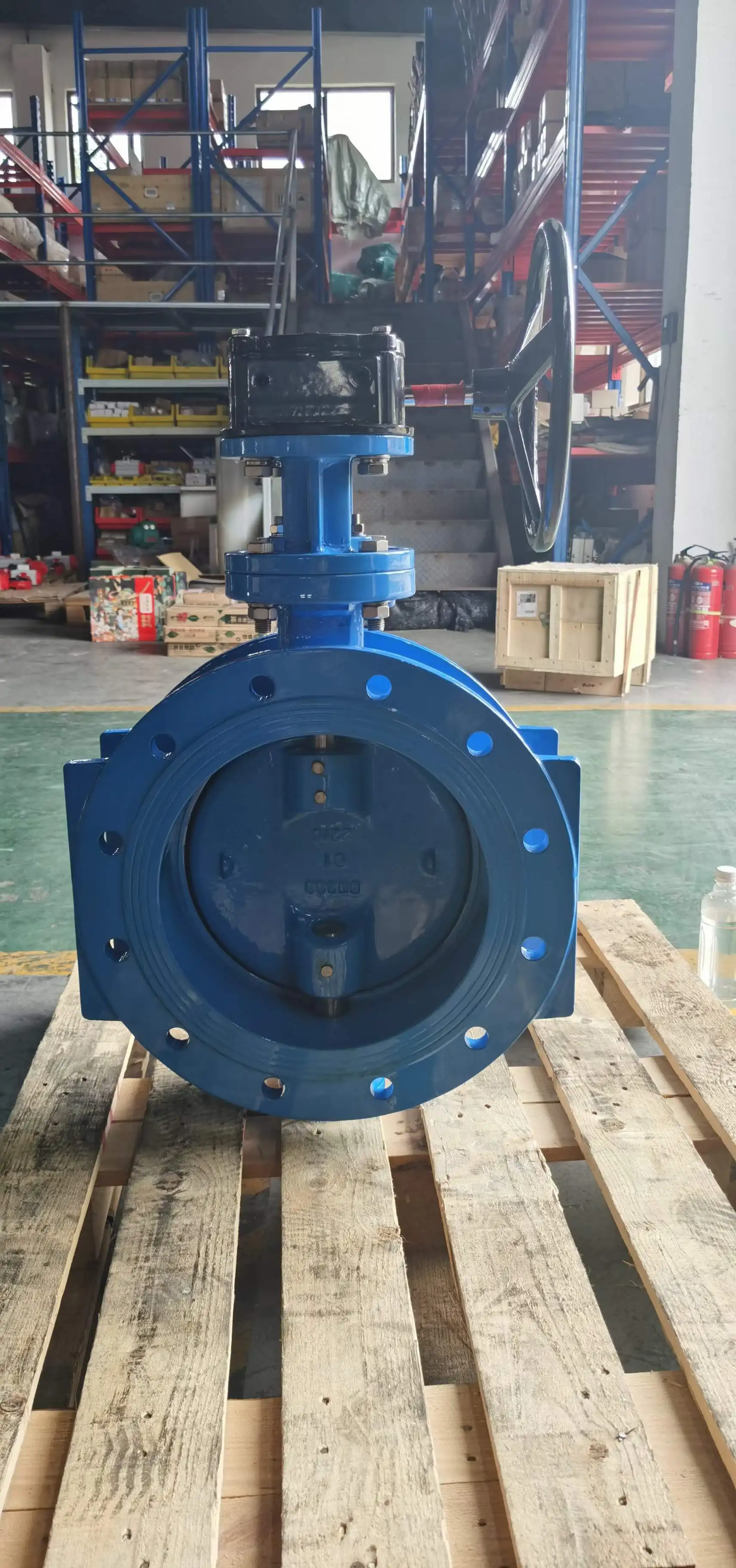 مقعد مطاطي EPDM DN800 ذو حواف ناعمة وختم مزدوج صمام فراشة شفة غريب الأطوار مع علبة التروس #5