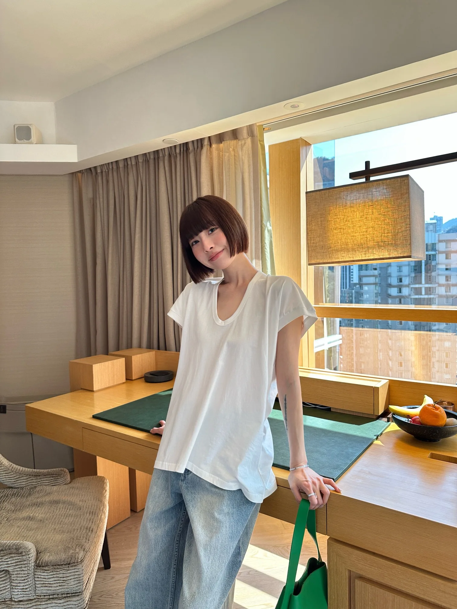 

Футболка свободного кроя с V-образным вырезом и коротким рукавом, 100% хлопок, базовая универсальная летняя повседневная женская футболка от Monkey Studio