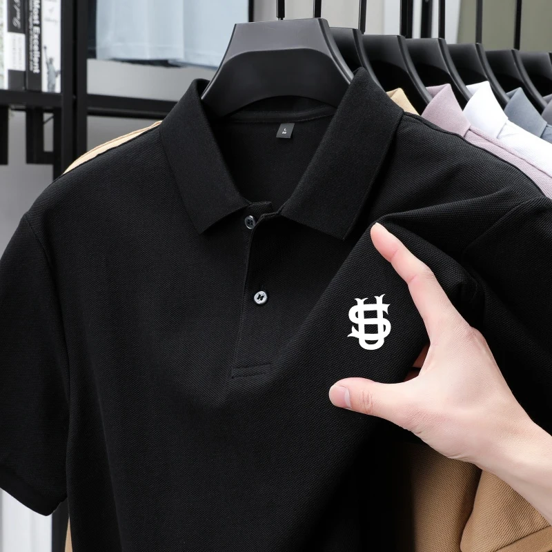 

This men's summer short-sleeved cotton T-shirt features a embroidered design on the chest and is very comfortable to wear.