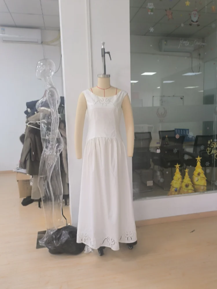 Elegantes weißes schulterfreies Midikleid mit modischer Stickerei, tailliert, A-Linie, Vestidos, schickes Sommer-Abendoutfit für Damen – Detail 1