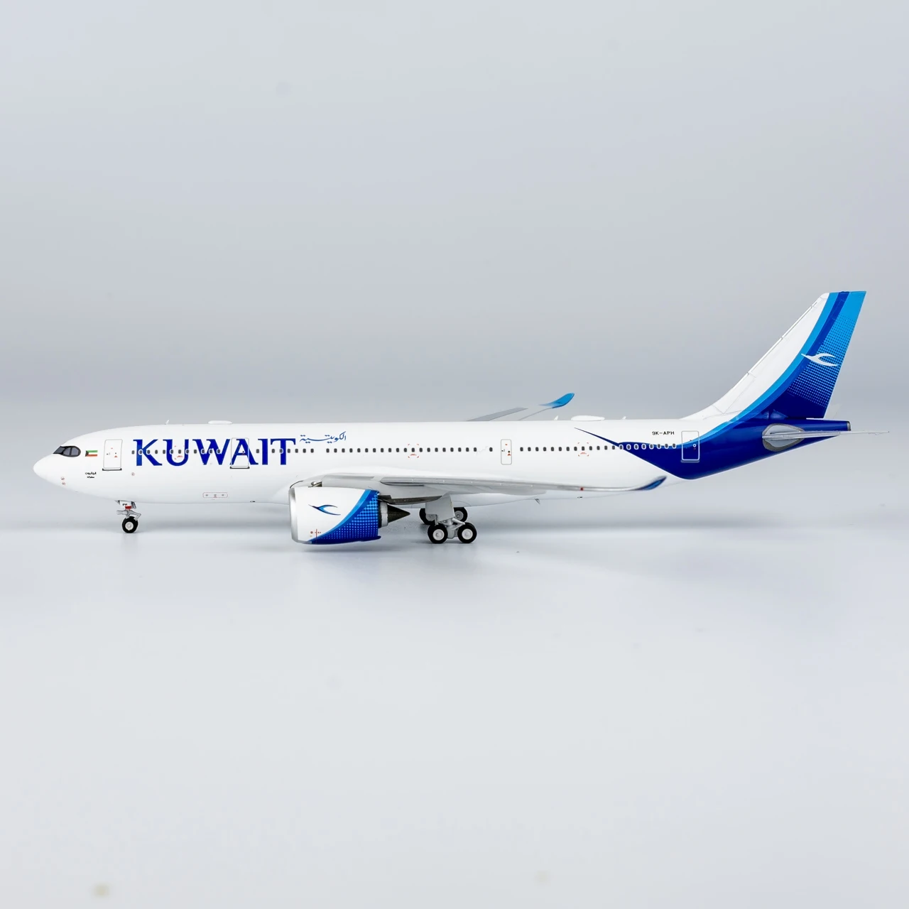 67001 Alloy Collectible Plane Gift NG Model 1:400 Kuwait Airways Airbus A330-800 Diecast Aircraft Jet Model 9K-APH