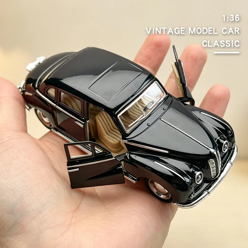 Modelo de Carro Clássico BMW em Liga Metálica Fundida 1:36, Miniatura de Carro Retrô com Fricção para Coleção e Exibição de Presente