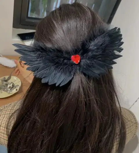 

Elegant Wing Plumage Hair Clip Rhinestone Lightweight Comfortable Fancy Hairpin For Women Party Wedding Stage Performance Bridal