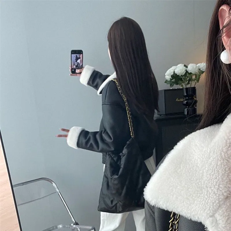 Bomber Jackets Women Winter New Lamb Wool Sheared Leather One-piece Coat Short Fur Lapel Imitation Lamb Wool Luxury Outwear lady