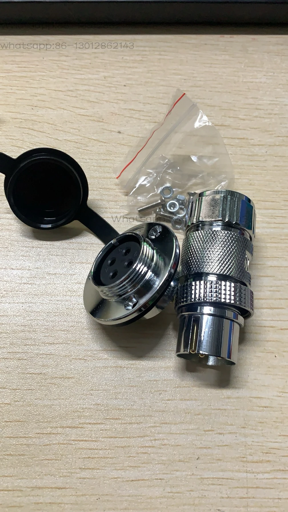 2026   1PCS   Cutting fluid water pump chip machine special connector 4 cores, opening has 25MM
