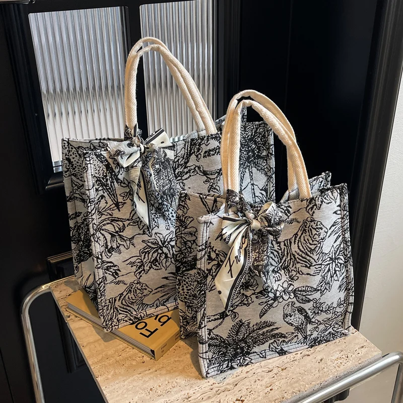 

Large Capaci Canvas Tote Bag Women's Handbag Commuter Work Ins Sle Tot Bag Printed Geometric Pattern Hard Sle Spring 2024