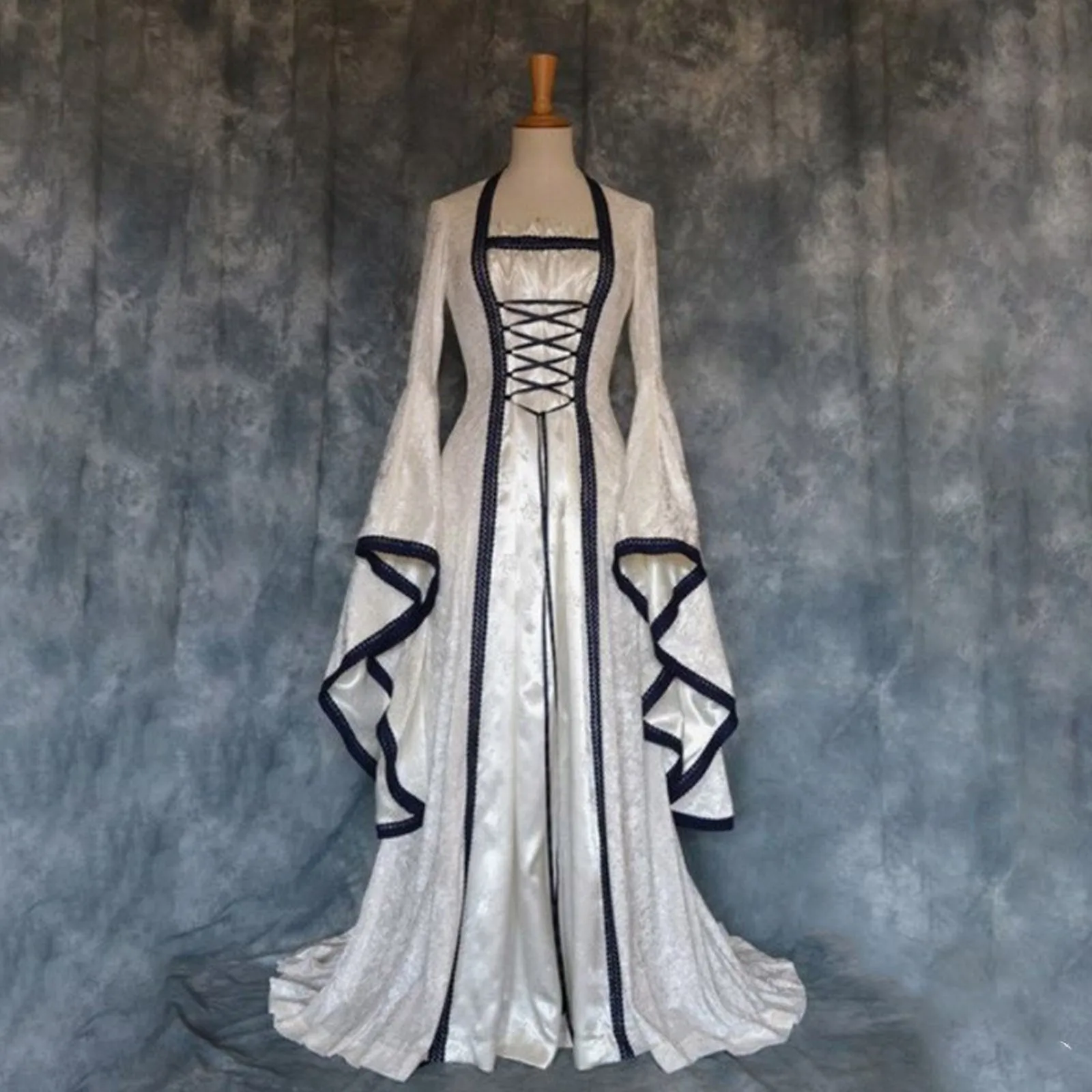 Women's European Medieval Vintage Court Princress Cosplay Costume Long Dress Punk Gothic Elegant Solid Trumpet Sleeve Dresses