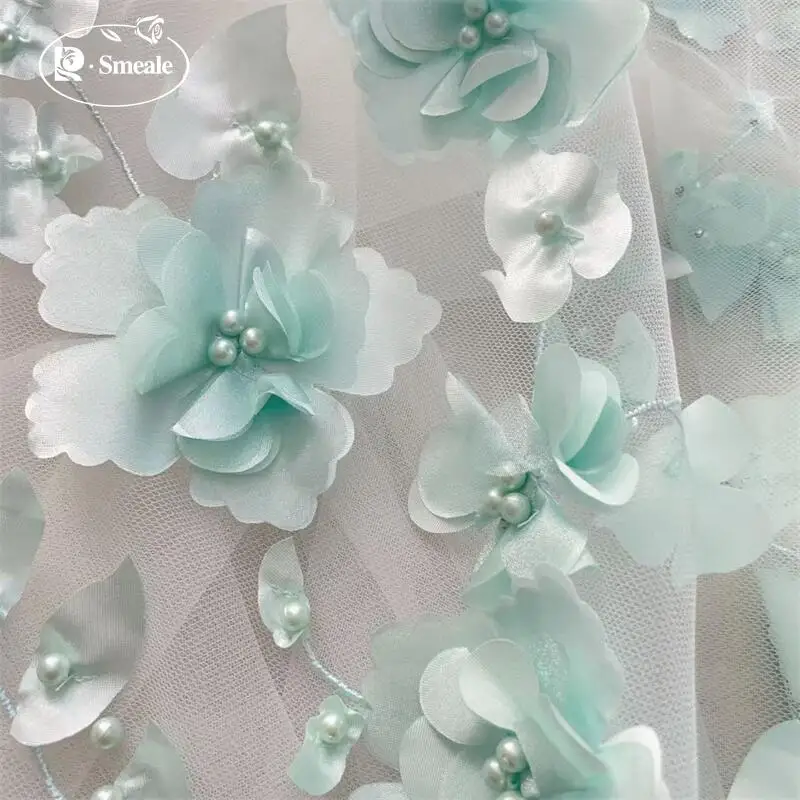 Hellgrüne Perlen 3D-Blumen-Spitzenstoff. Hochzeitskleid DIY Kinderkleidung Nähen Stoff. Hochzeitskleider, Spitzenstoff 5 Yards – Detail 5