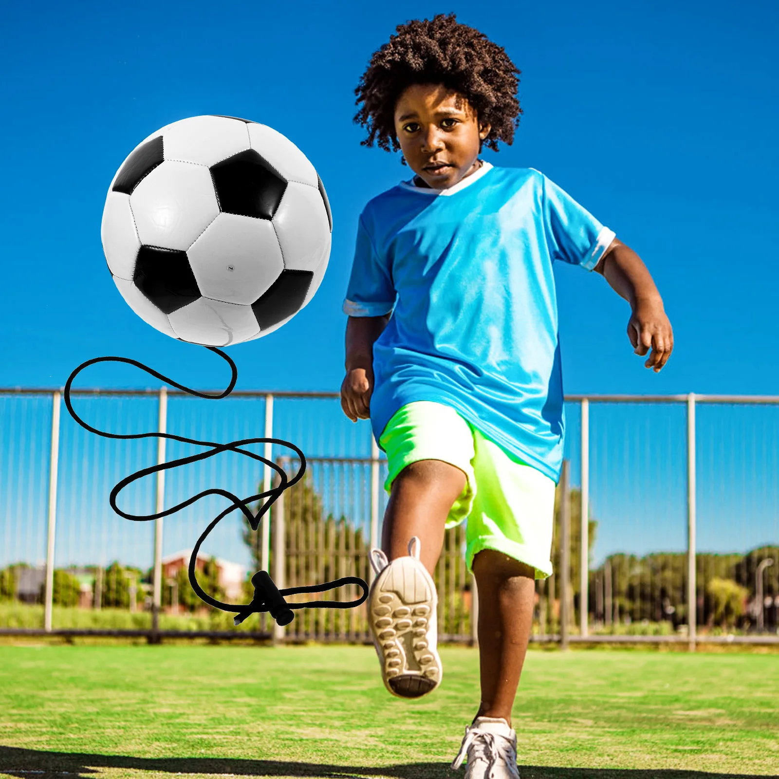 آلة تدريب كرة القدم للأطفال مع حبل للأولاد كرات القدم الناعمة