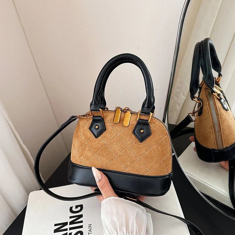 Neue Wildleder Shell Tasche frauen Raute Design Tragbare Schulter Messenger Tasche Nische Hohe Sinn