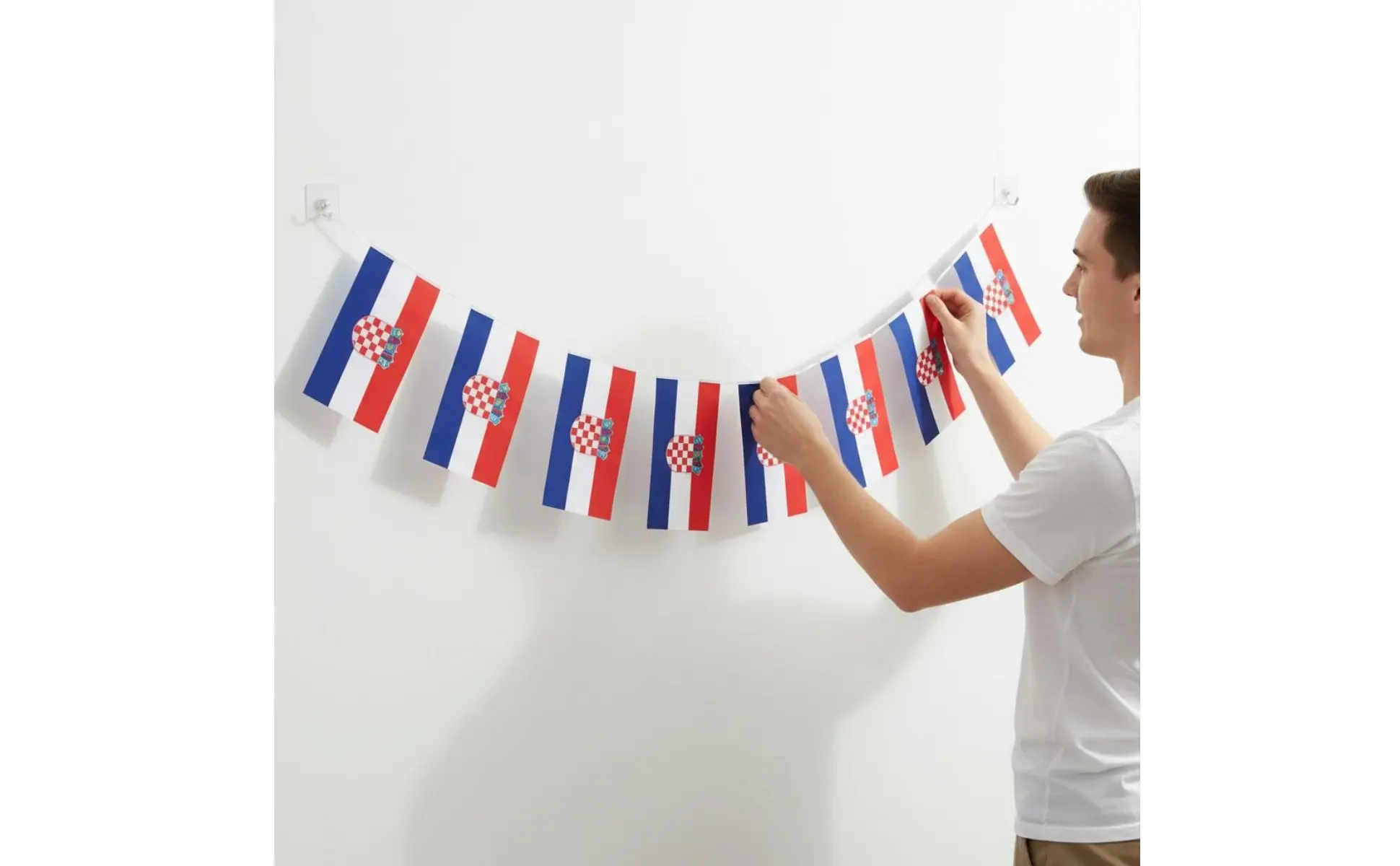 32 Pieces Nations Flag Banner Bright Hues World Flags Bunting World Countries Bunting Banner Polyester Material for Parties
