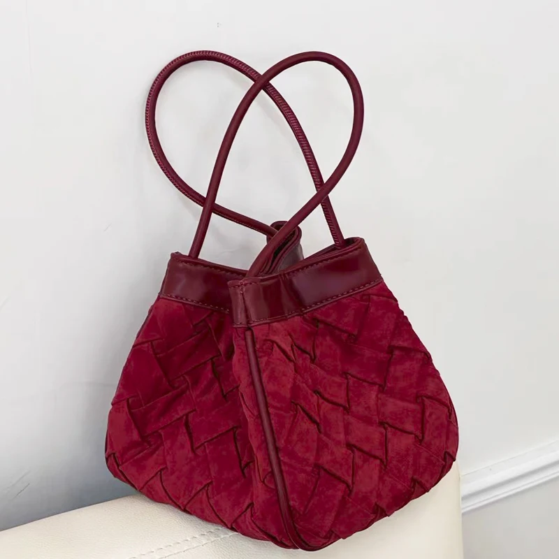 

Портативные сумки-ведра из искусственной замши ручной работы для женщин, Роскошные Дизайнерские Сумочки, кошельки, новинка 2023, с внутренним карманом, мини-плечо