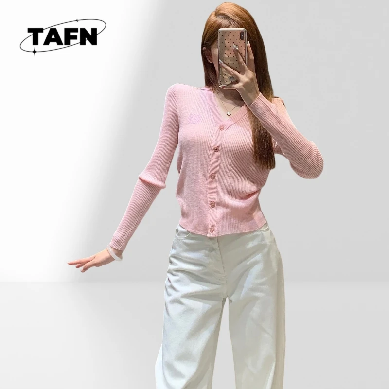 Sweter rozpinany Modny, wygodny i piękny sweter rozpinany z kaszmiru w stylu retro – luksusowe ciepło do codziennych okolicAE624