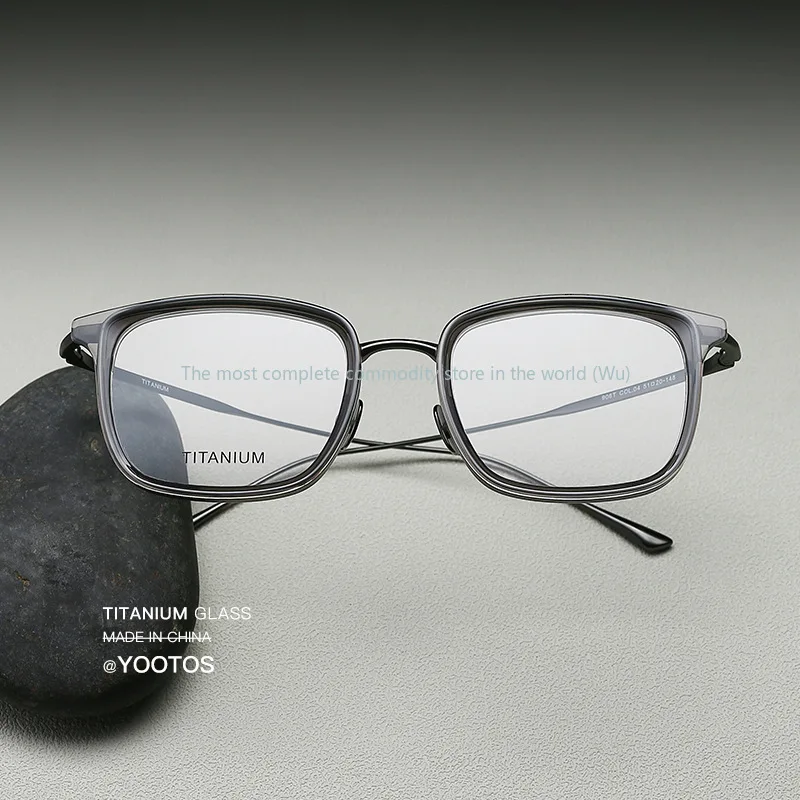 

Полутитановые сверхлегкие мужчины в стиле ретро могут сочетаться с оправой для очков для близорукости.